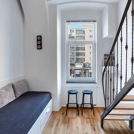 Rhino Apartman *