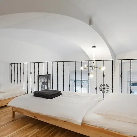 Rhino Apartman Ljubljana